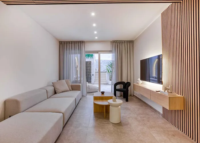 Luxury In St Pauls Bay W Pool By Homely *