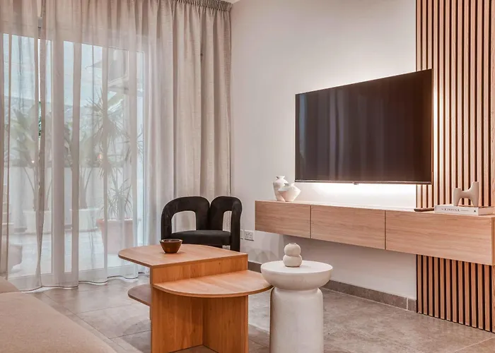 Luxury In St Pauls Bay W Pool By Homely Apartment St. Paul's Bay