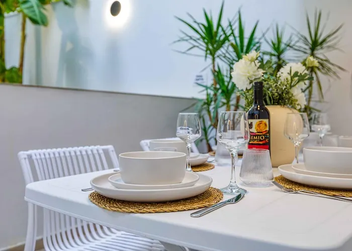 Luxury In St Pauls Bay W Pool By Homely Apartment