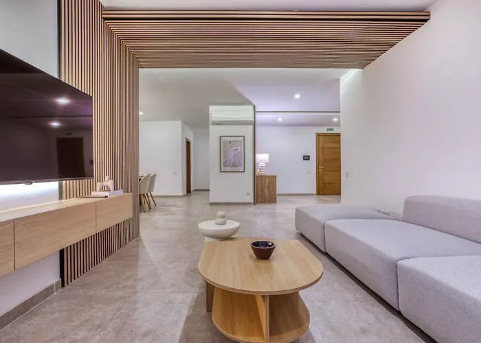 Luxury In St Pauls Bay W Pool By Homely St. Paul's Bay