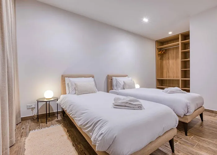 Luxury In St Pauls Bay W Pool By Homely * St. Paul's Bay